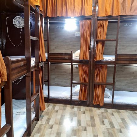 Unibed Dormitory Bombaj Zewnętrze zdjęcie