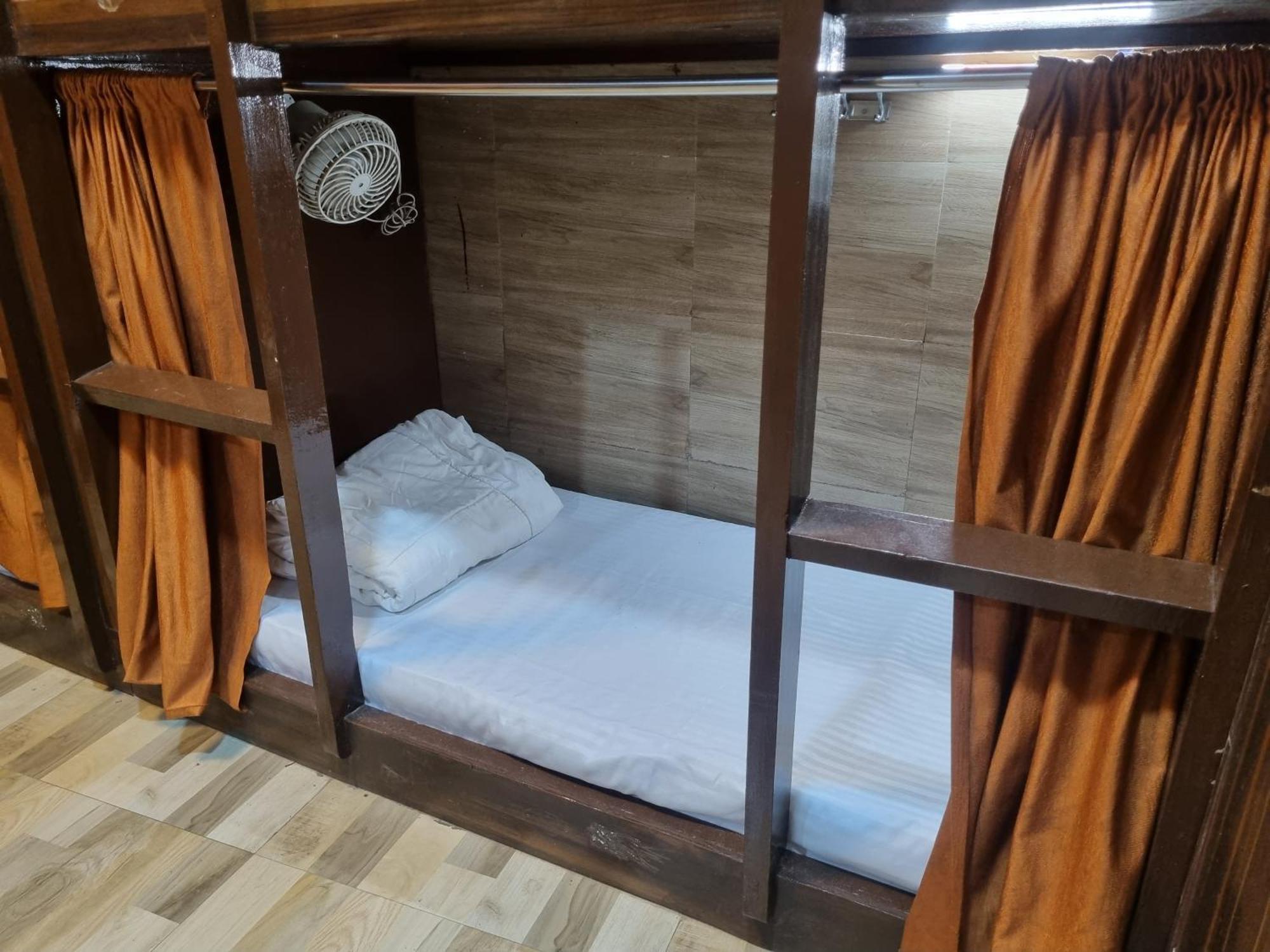 Unibed Dormitory Bombaj Zewnętrze zdjęcie