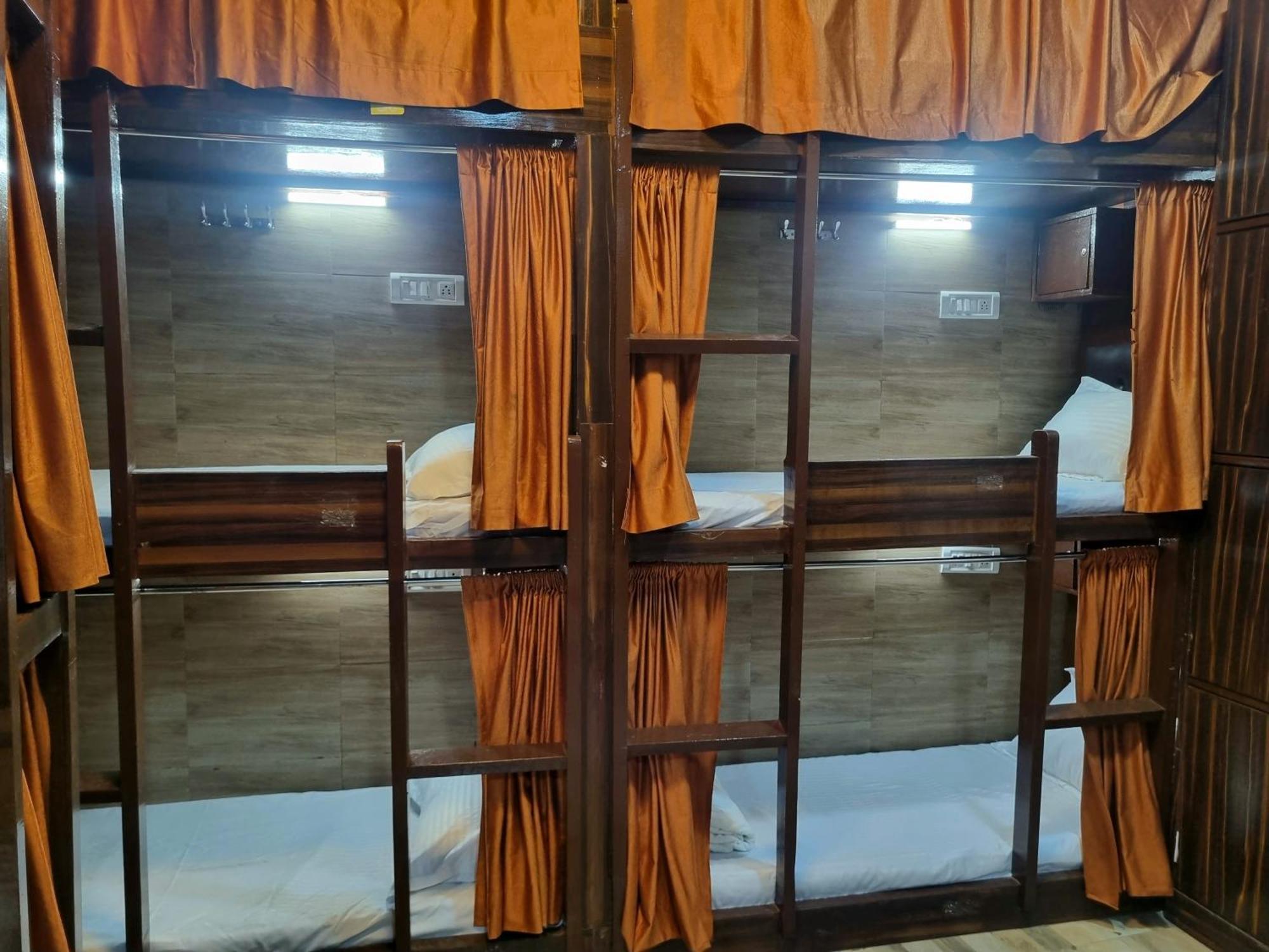 Unibed Dormitory Bombaj Zewnętrze zdjęcie