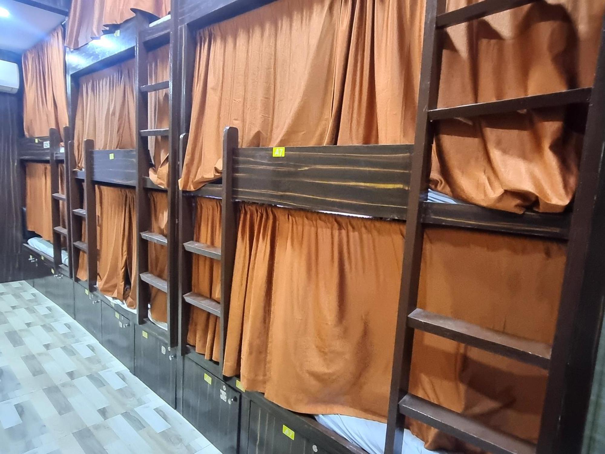 Unibed Dormitory Bombaj Zewnętrze zdjęcie