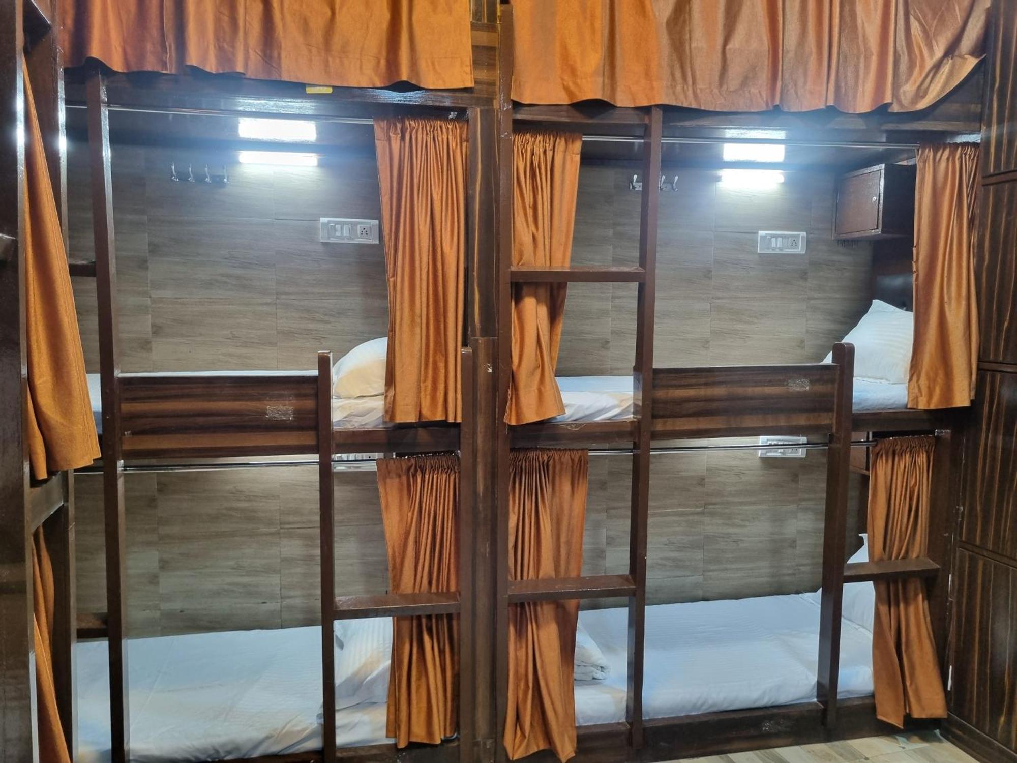 Unibed Dormitory Bombaj Zewnętrze zdjęcie