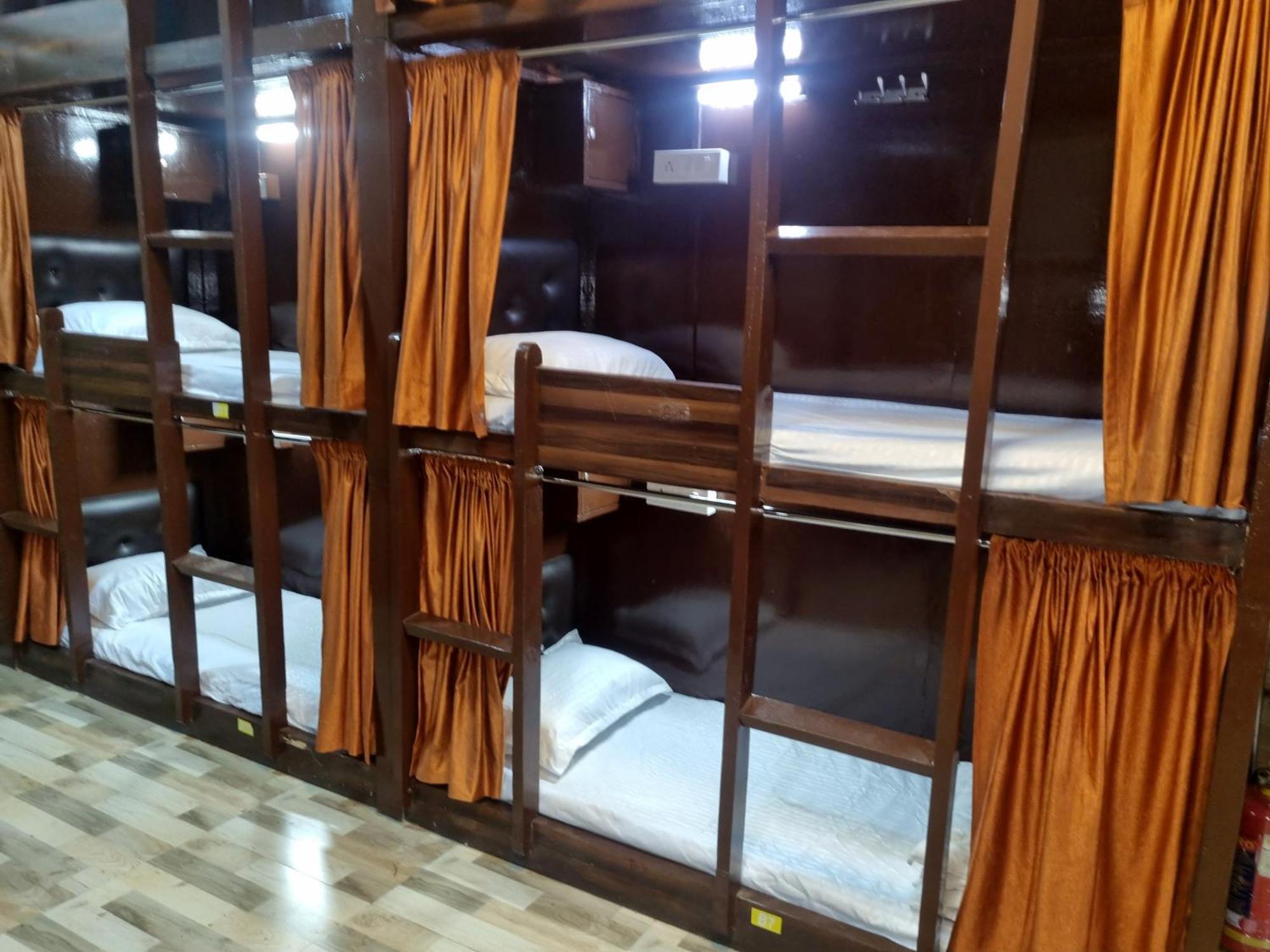 Unibed Dormitory Bombaj Zewnętrze zdjęcie